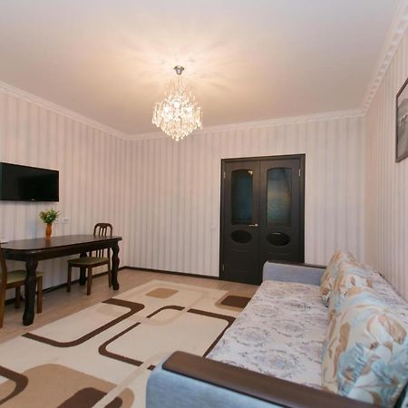 Cozy Apartment On Sarayshyq Street 5E Αστάνα Εξωτερικό φωτογραφία